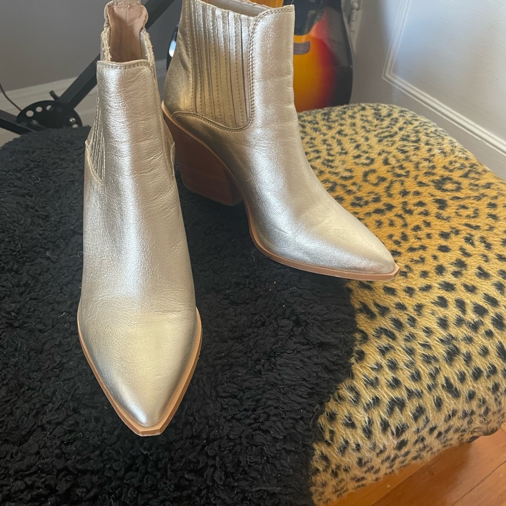 Elegant Gold Brantino Ankle Boots